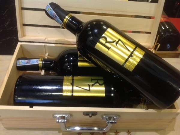 ruou vang r7 nero d avola