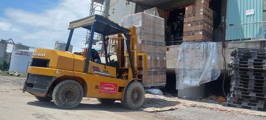 dịch vụ cho thuê xe nâng của Hưng Phát